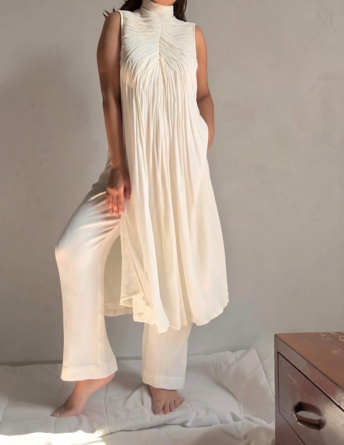 The Horizon Blush Set : White