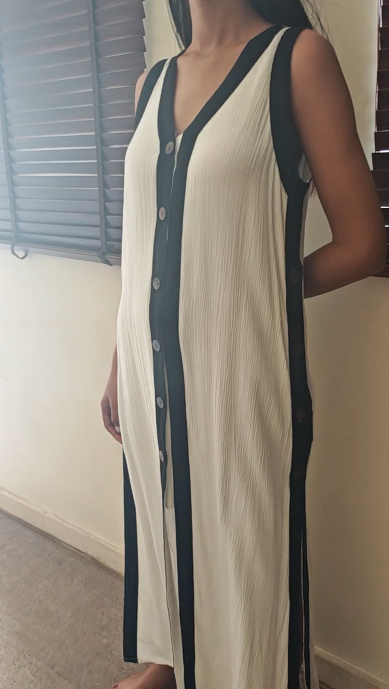 The Juliet : White And Black