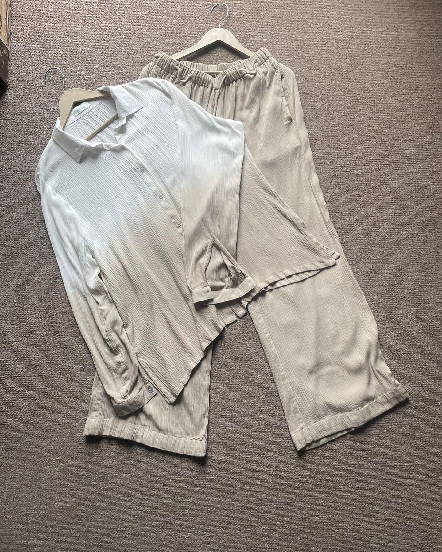 The Sand Set : White And Beige Ombré