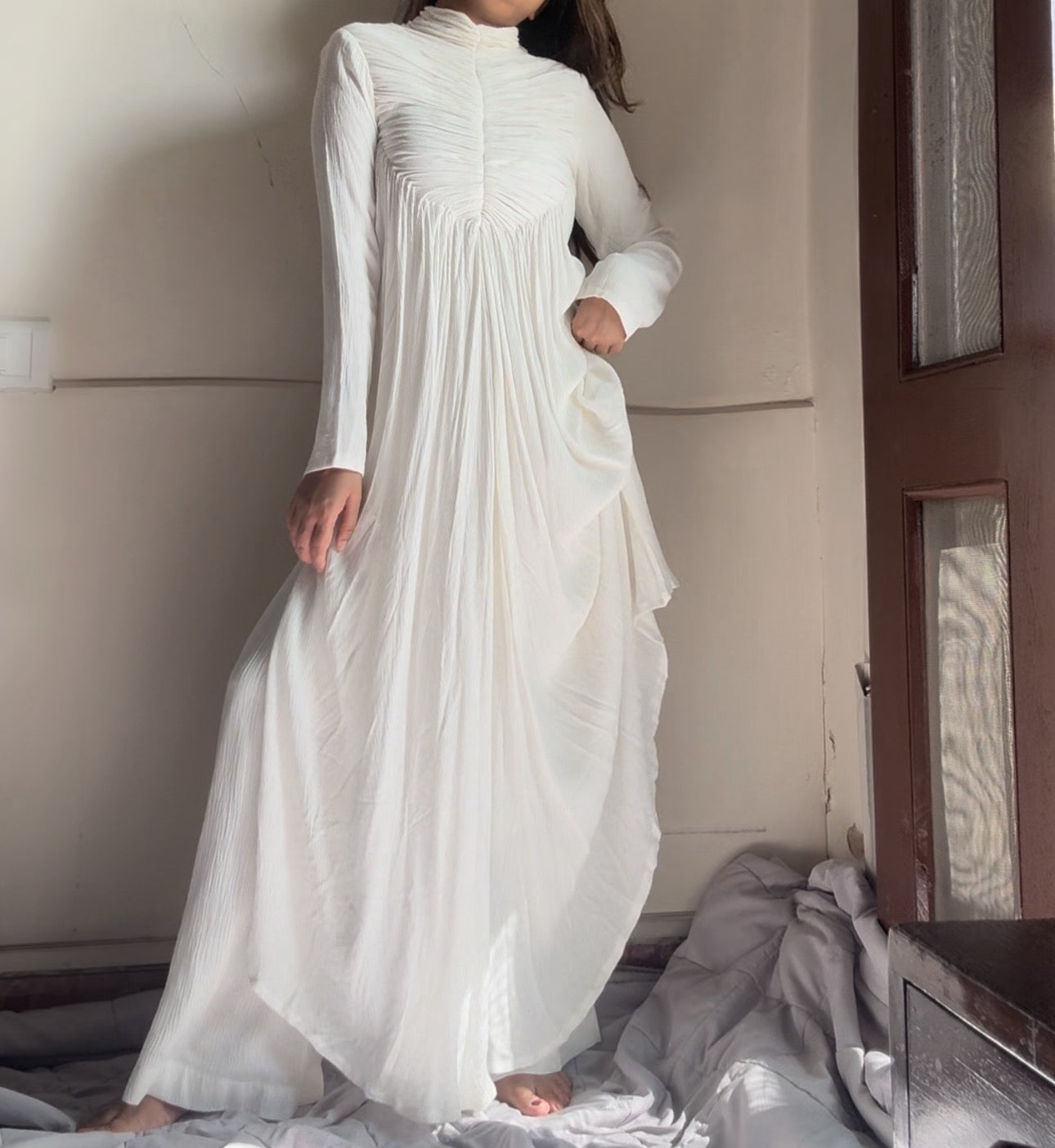 The Horizon Blush Set With Sleeves : White