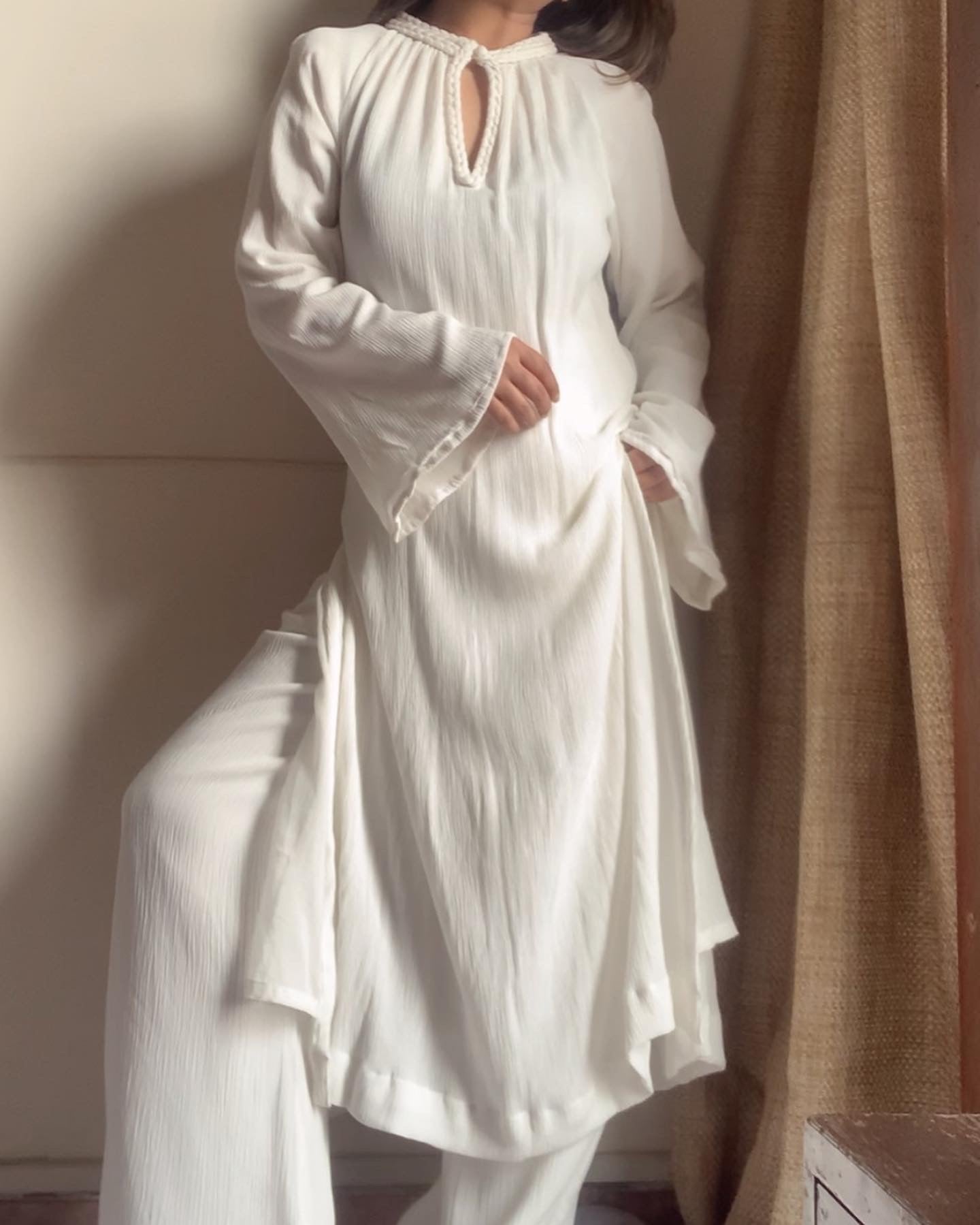 The Mira Set Sleeves : White