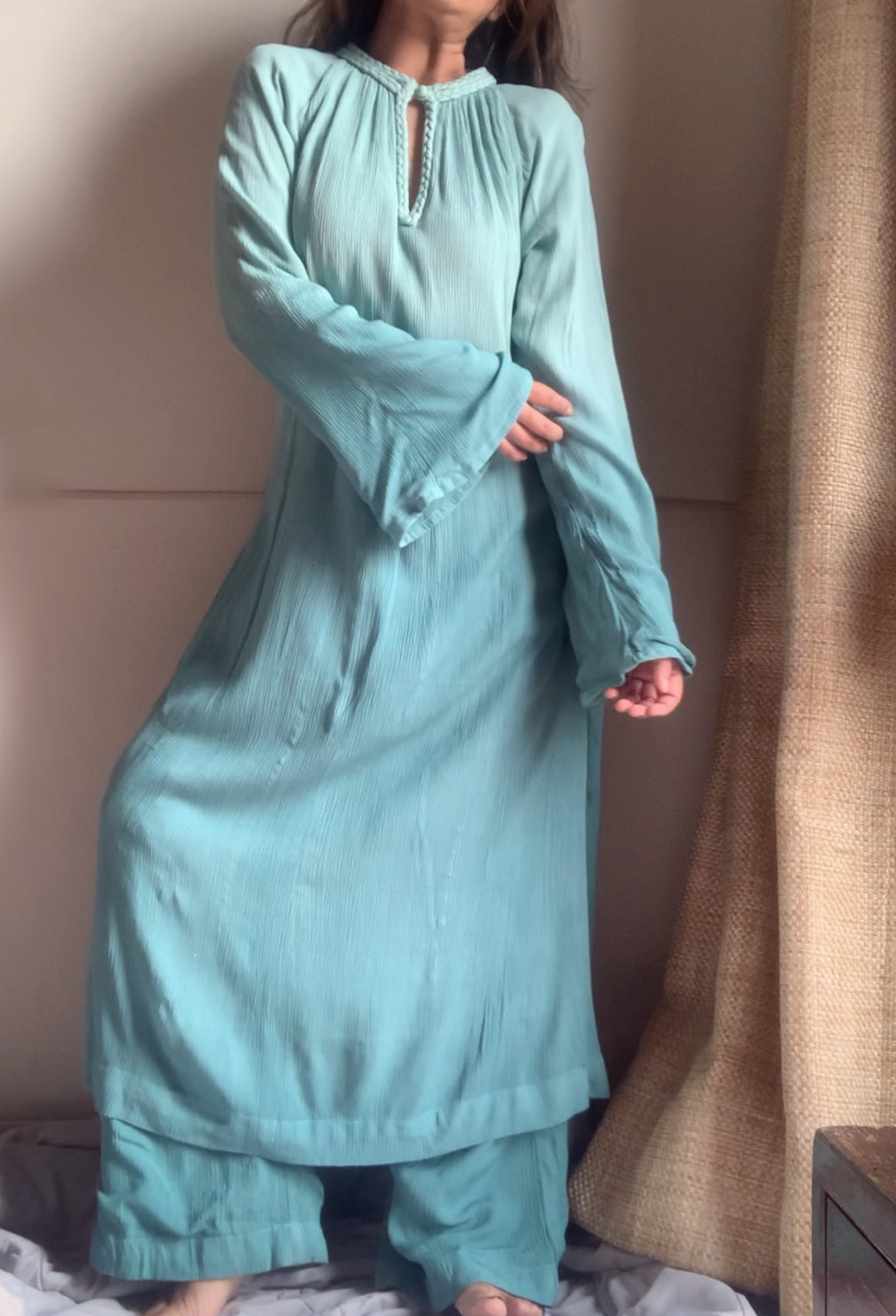 The Mira Set Sleeves : Light Teal Ombré