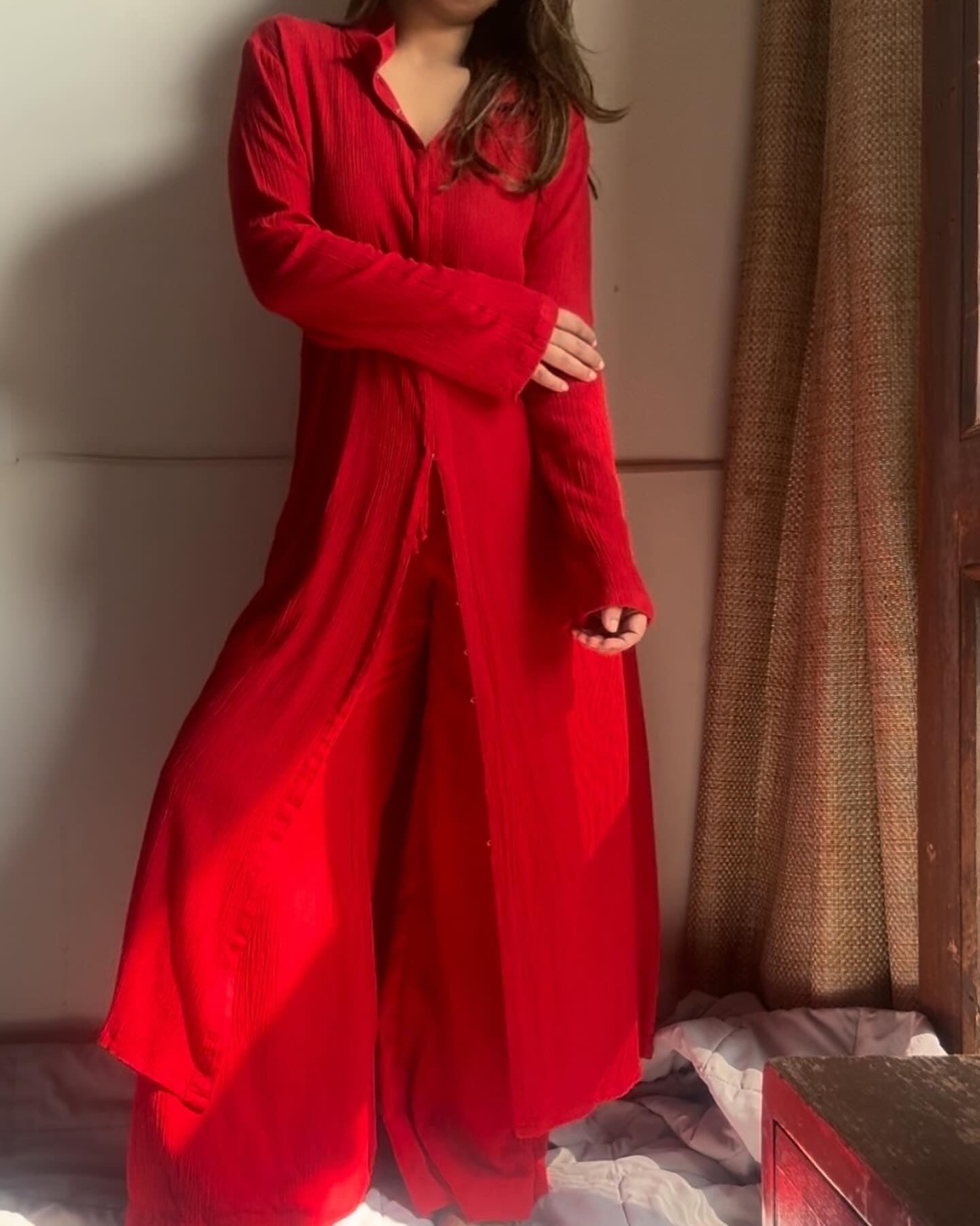 THE MARINA : Red