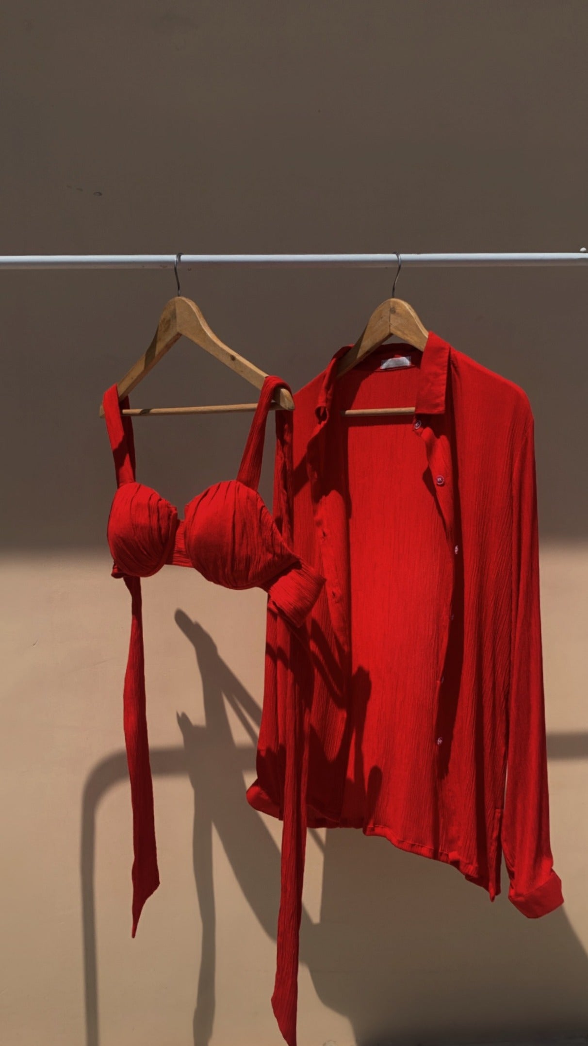 The Sand Shirt+ The Shell Bralette : Red