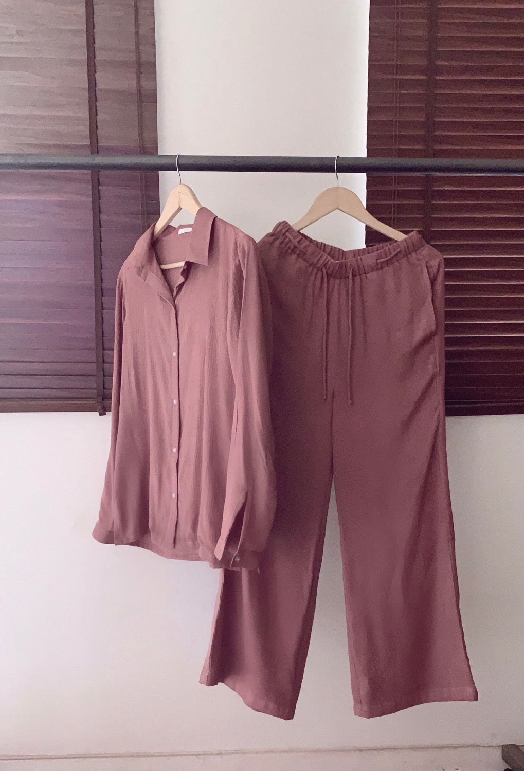 THE BROWN SAND SET