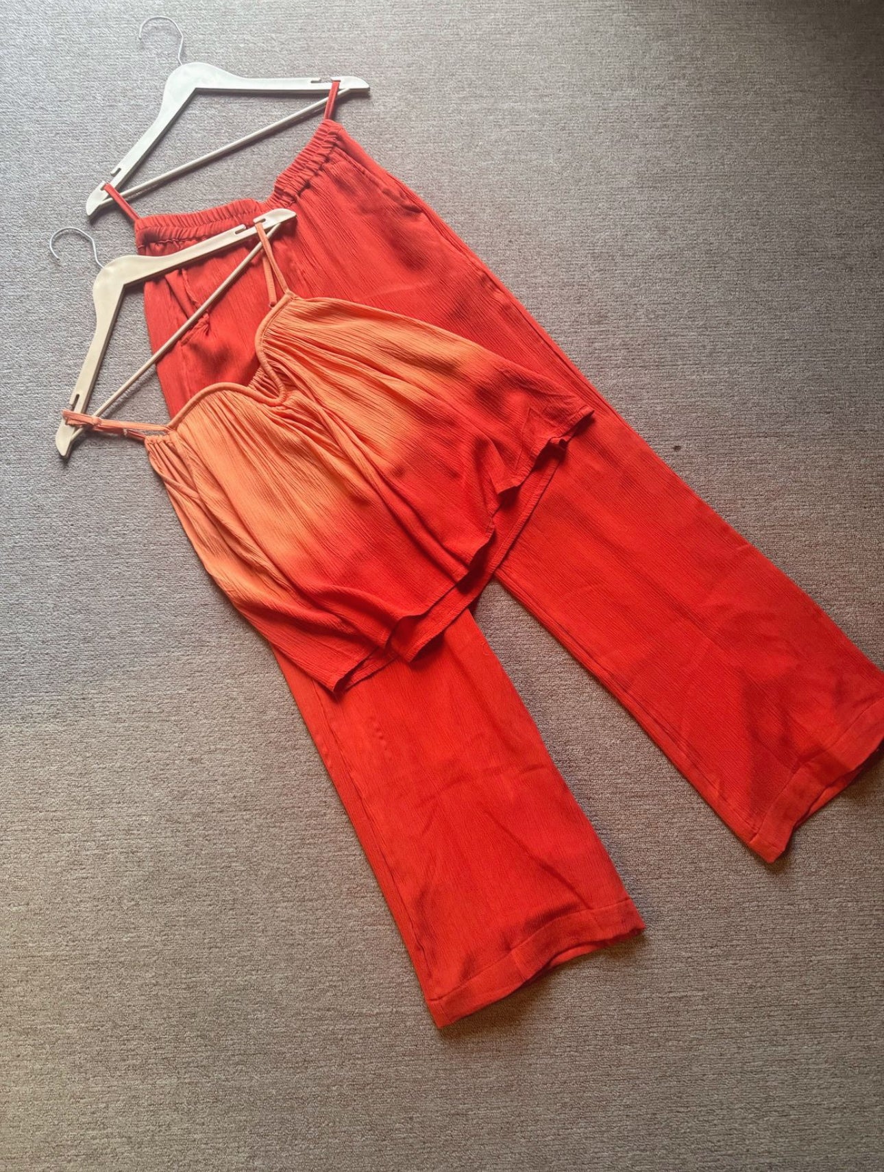 The Scallop Set : Peach To Orange Ombre