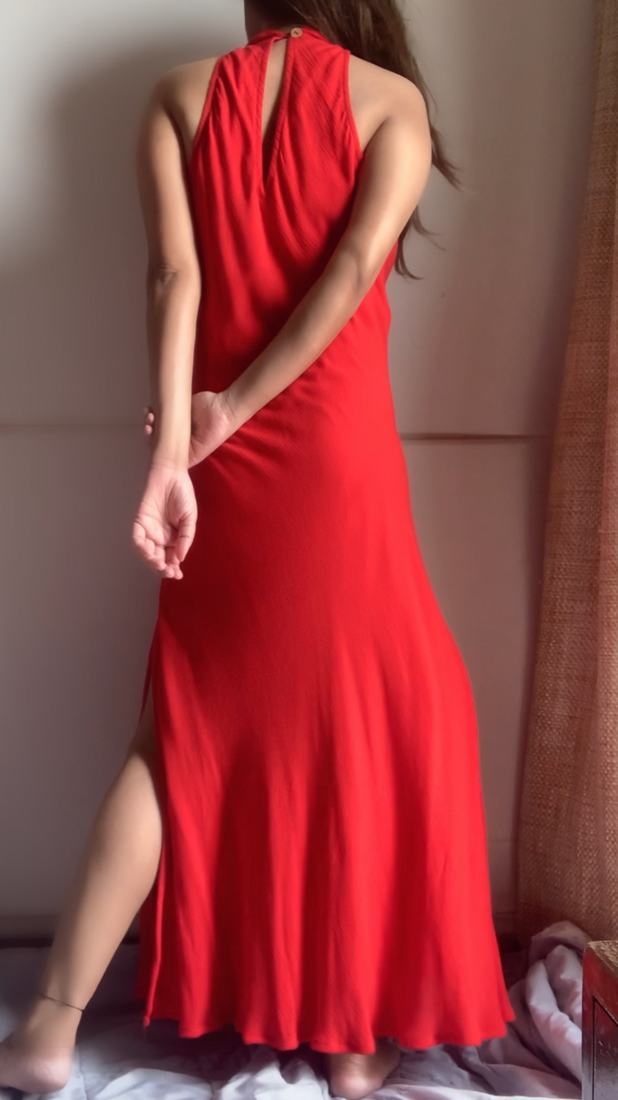 The Astra Midi : Red