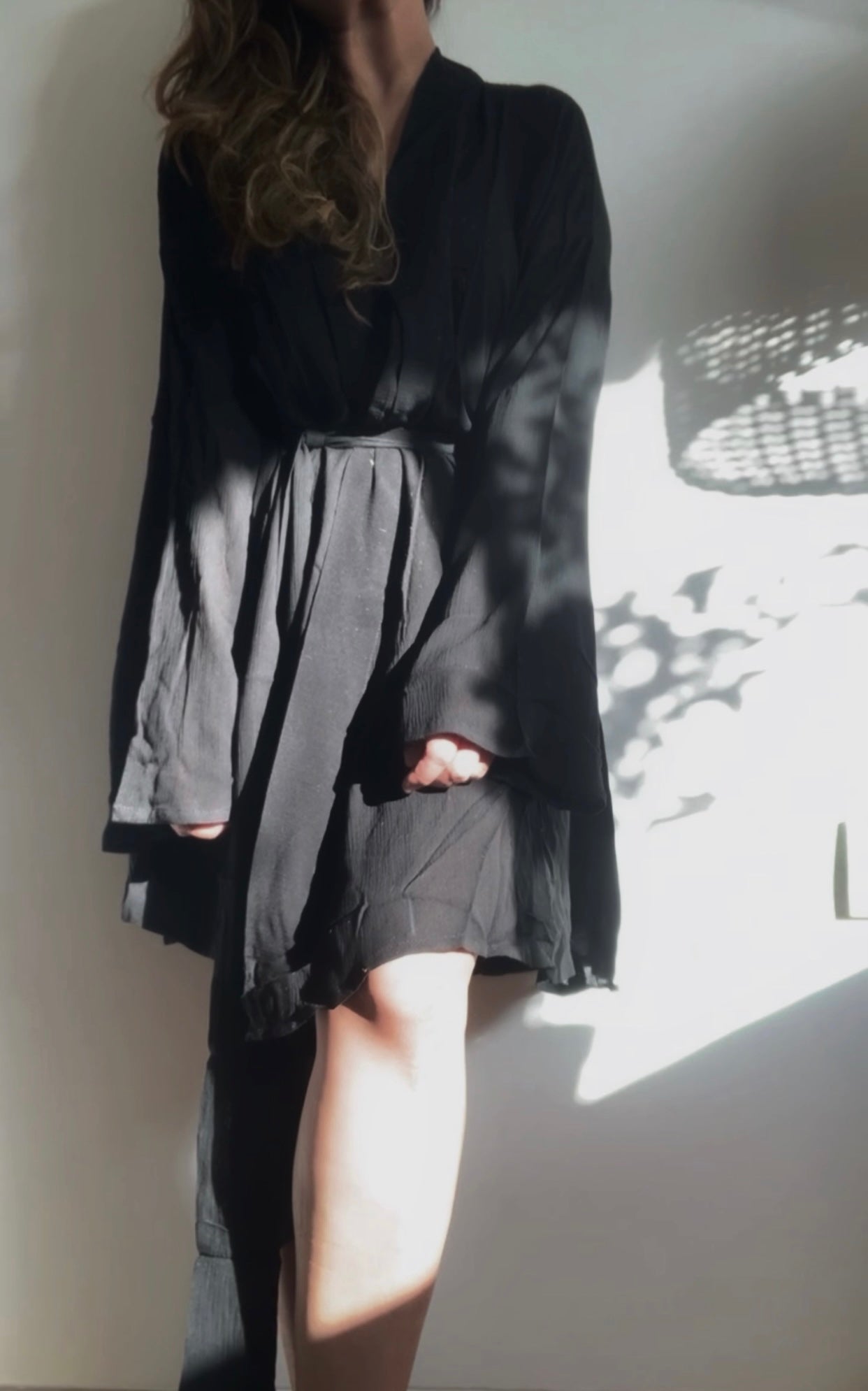 THE AMBER : Black