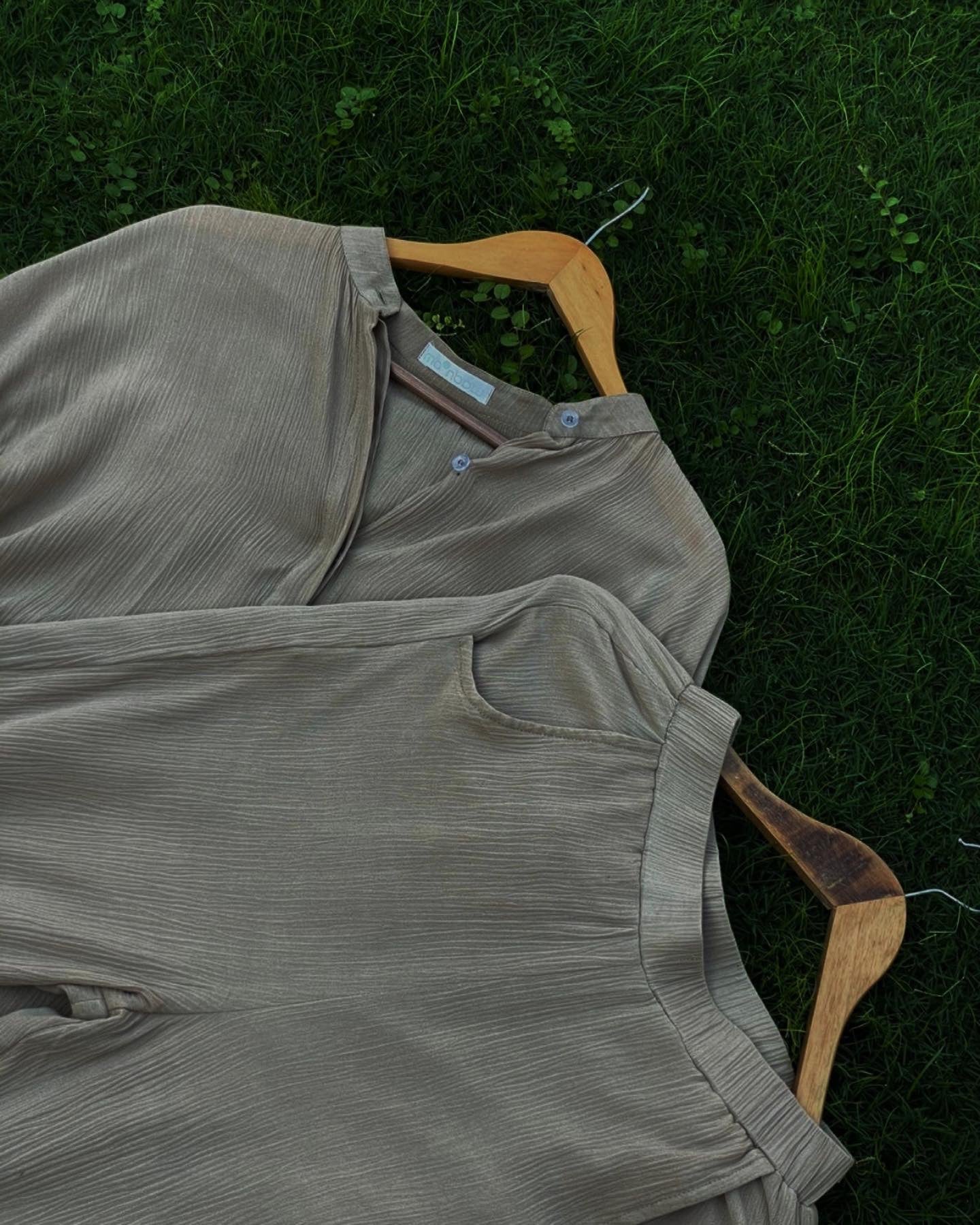 THE SEABED SET : Dark Beige