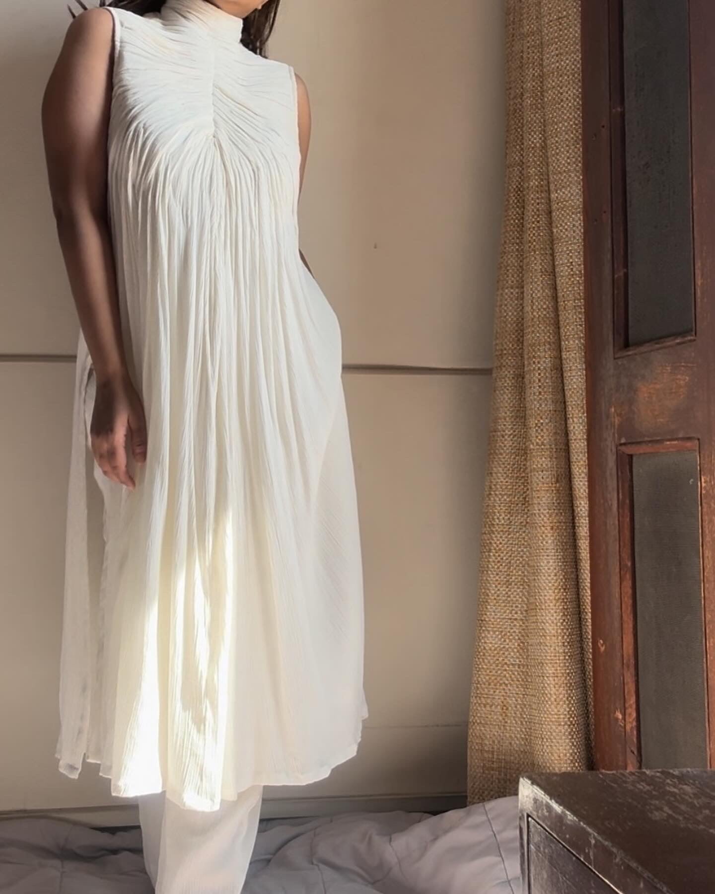 The Horizon Blush Set : White
