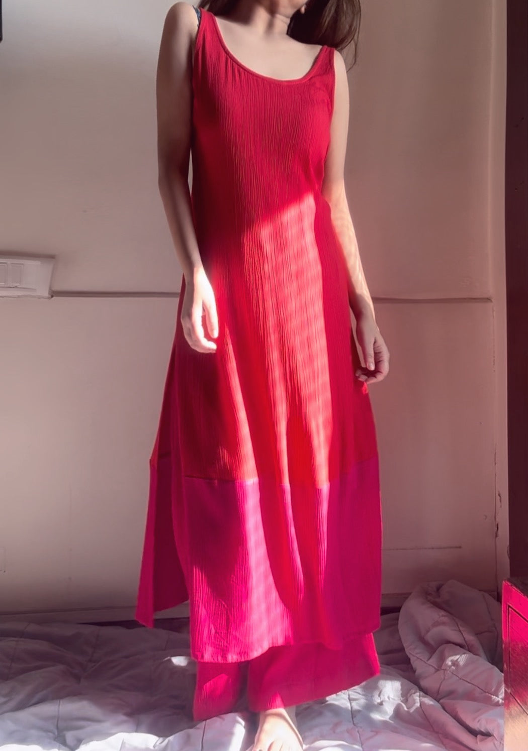 The Scarlet Lagoon : Red And Fuchsia