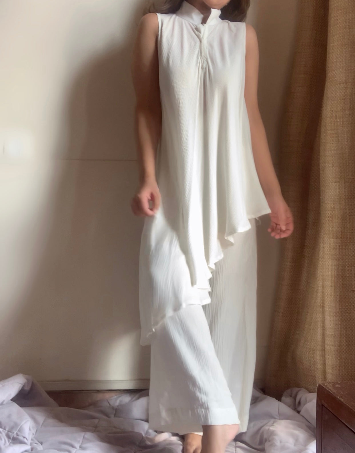 The Cora : White