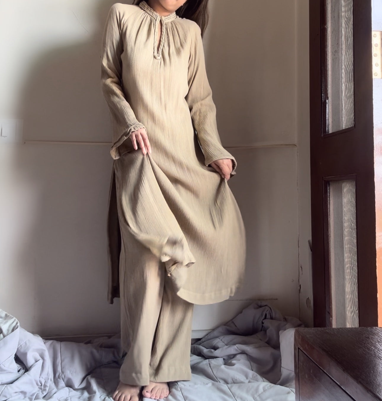 The Mira Set Sleeves : Light Beige Ombré