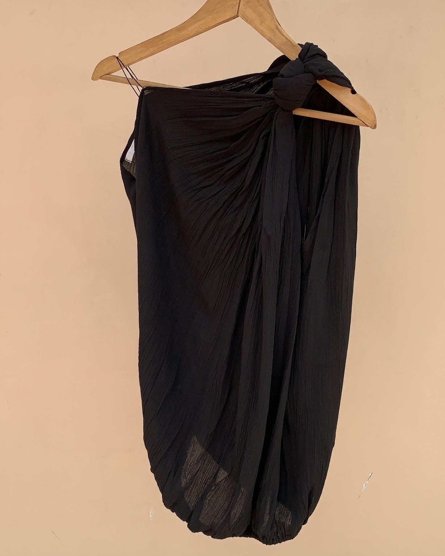 THE MAGMA Top : Black