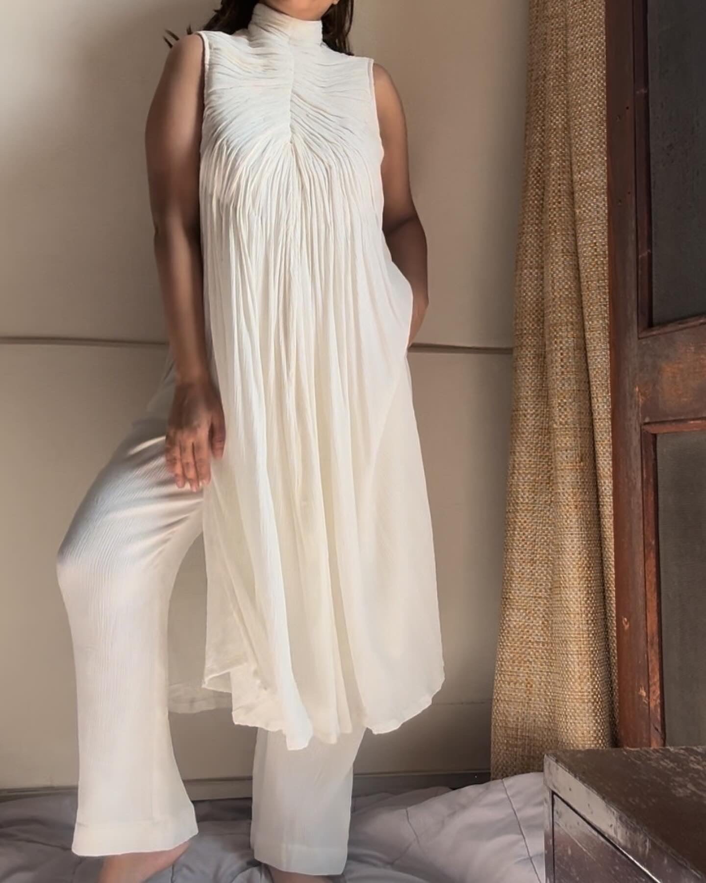 The Horizon Blush Set : White