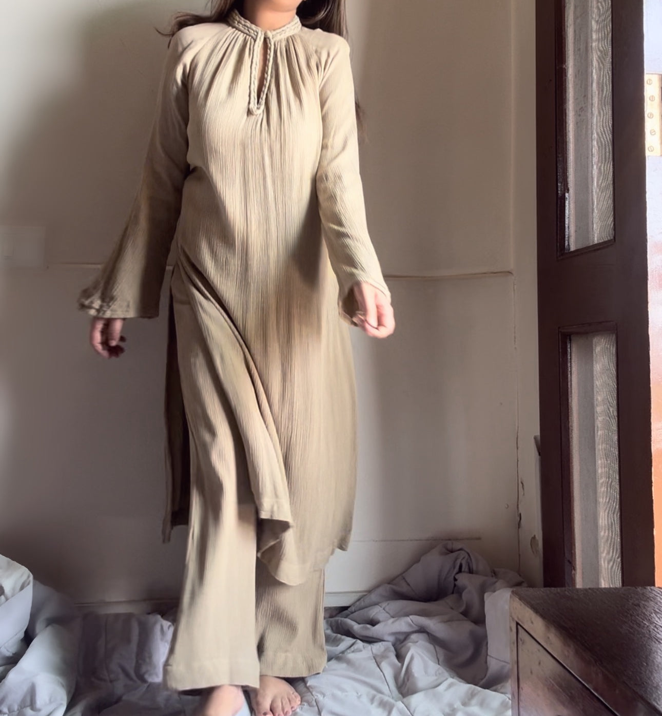 The Mira Set Sleeves : Light Beige Ombré