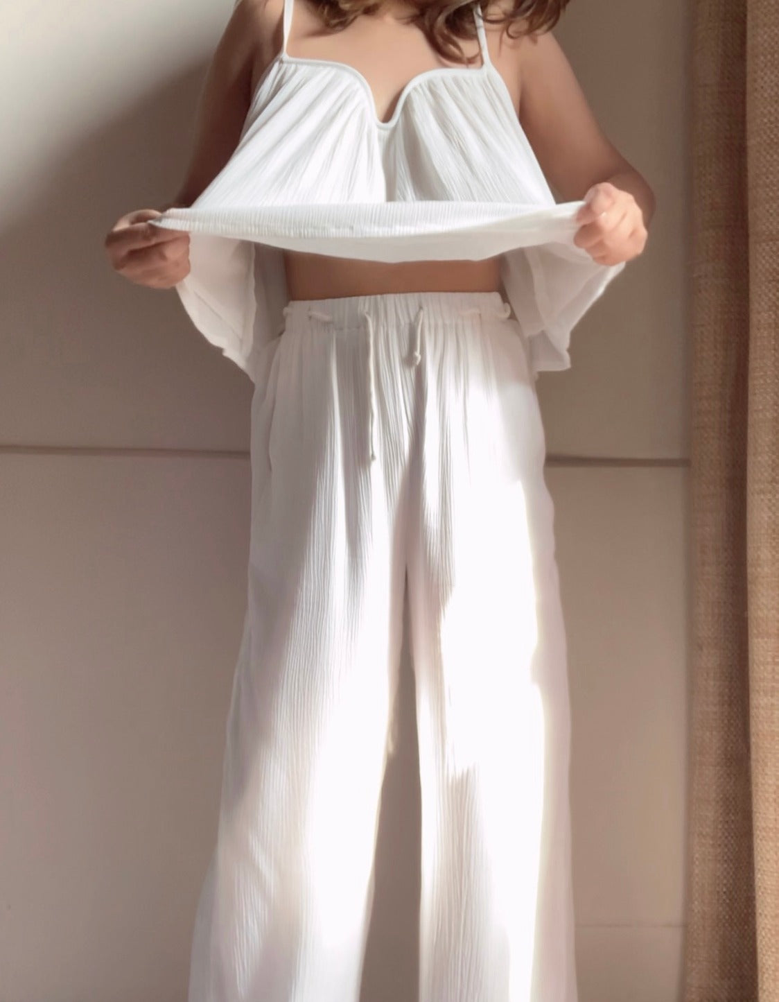 The Scallop Set : White