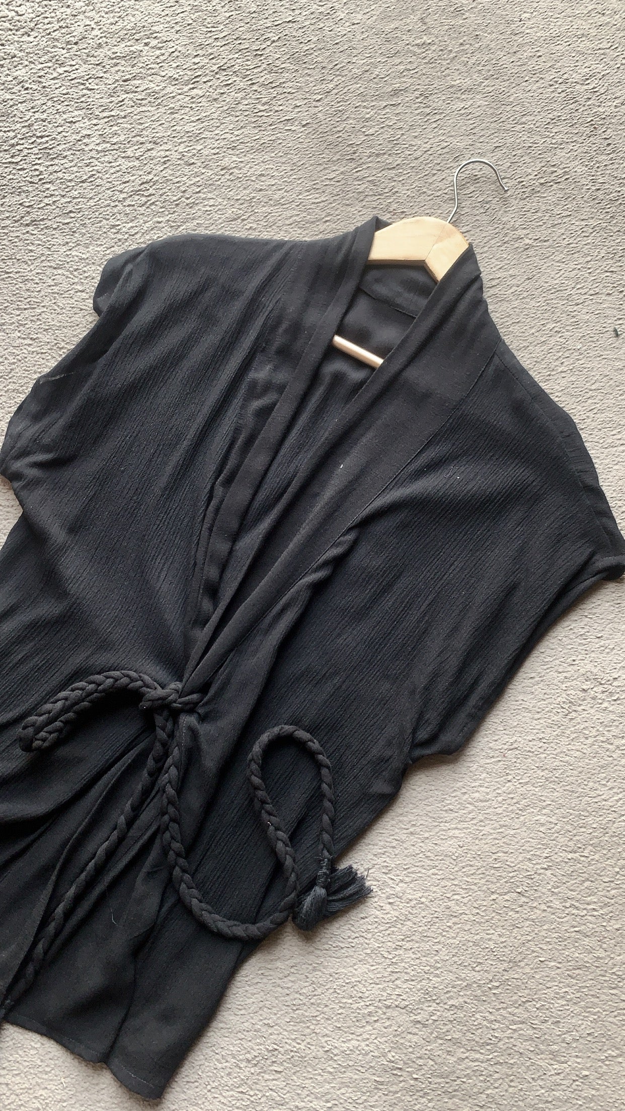 THE ALEXANRA TOP : Black