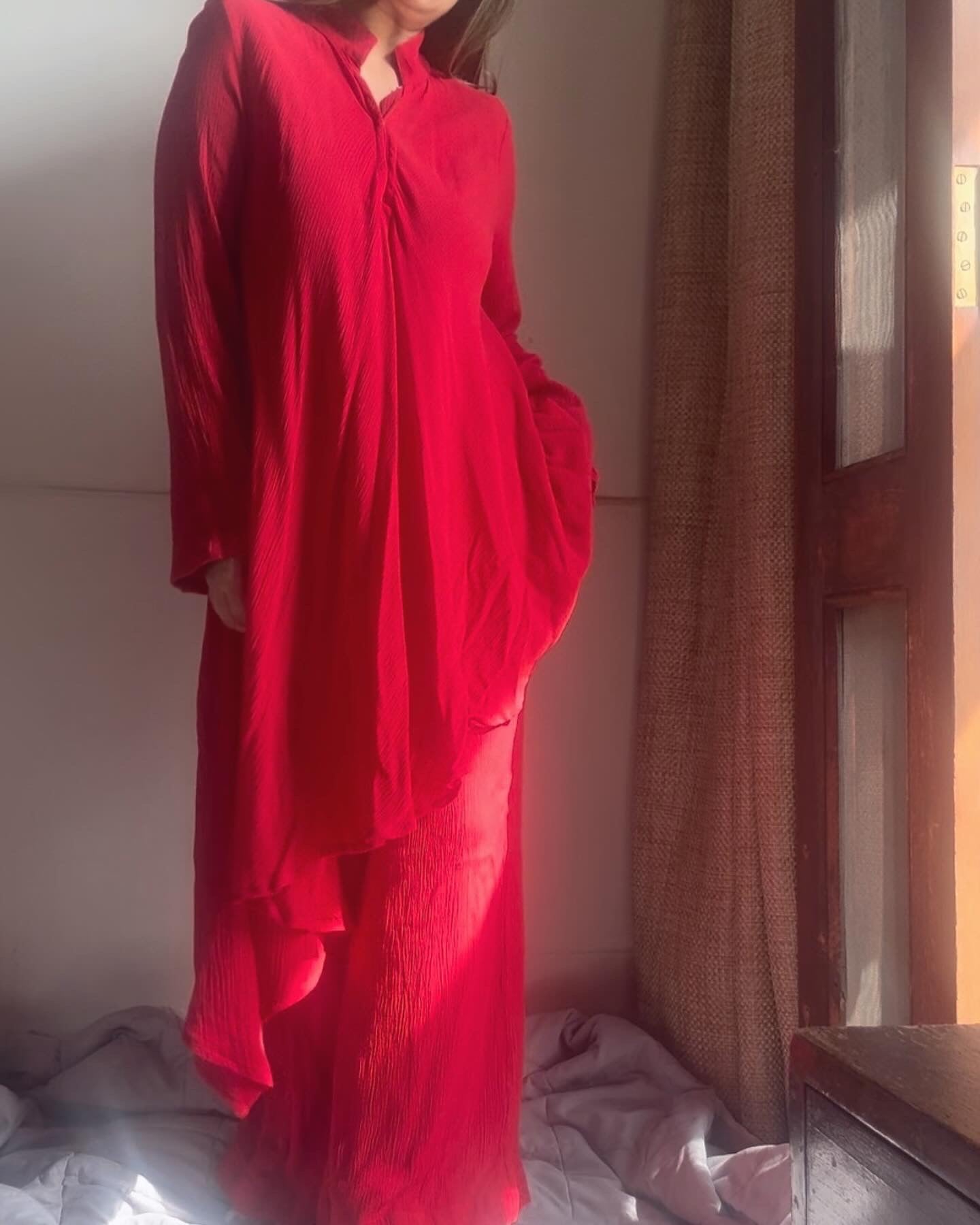 The Cora Set With Sleeves : Red