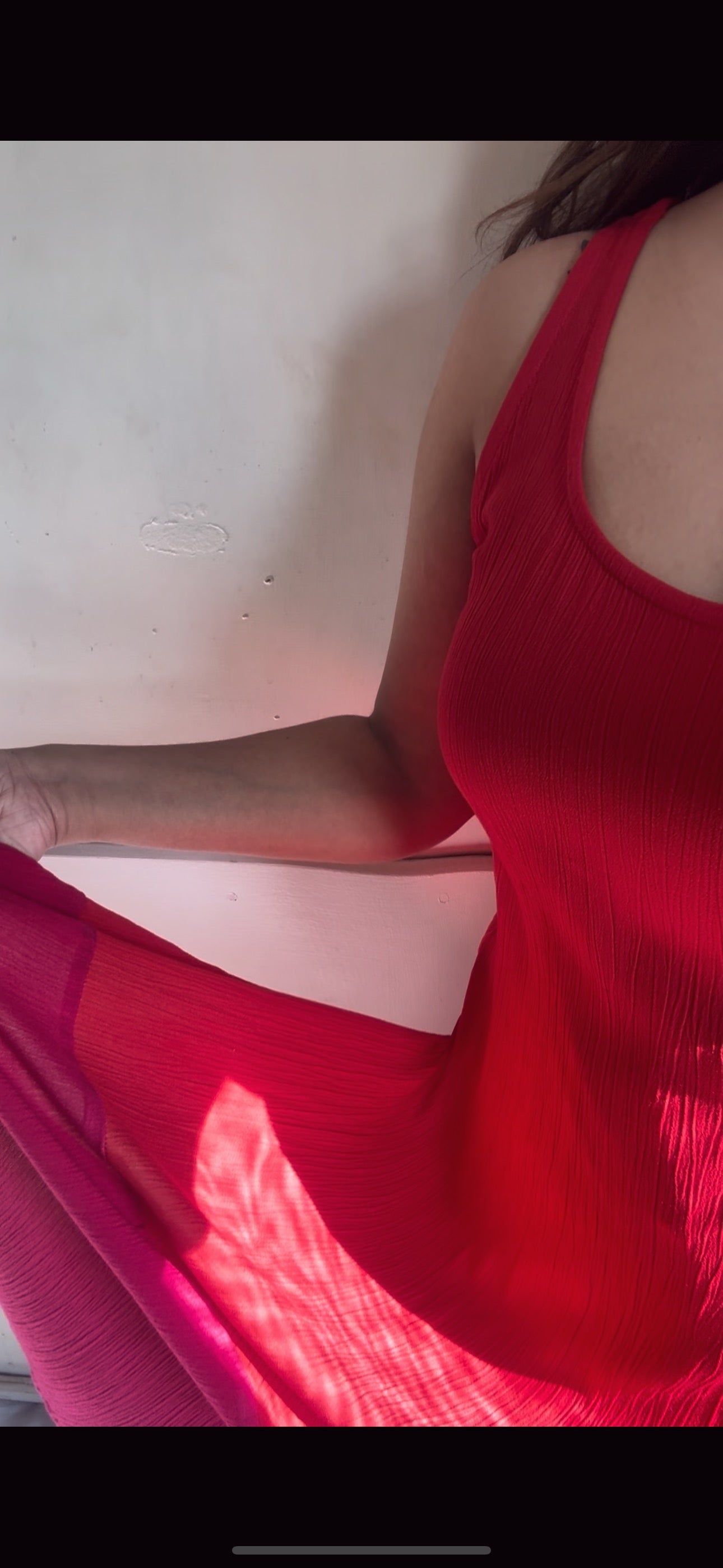 The Scarlet Lagoon : Red And Fuchsia