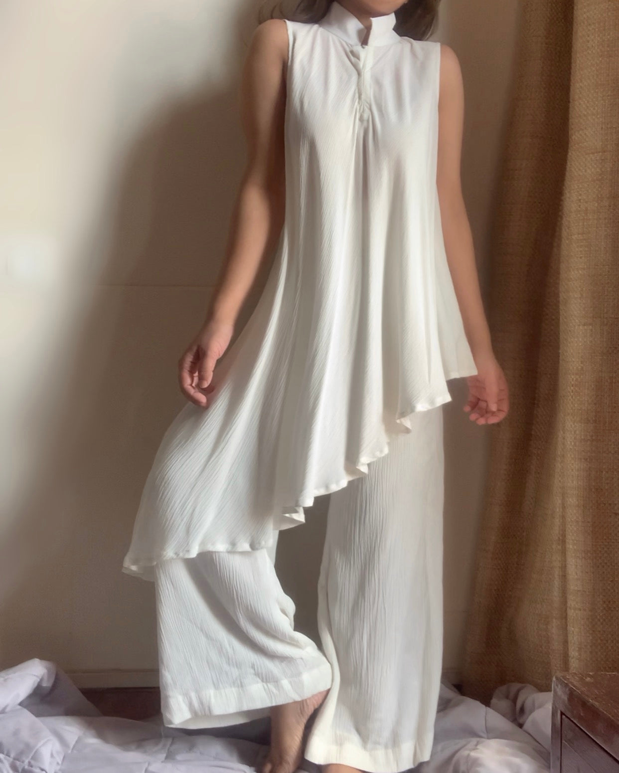 The Cora : White