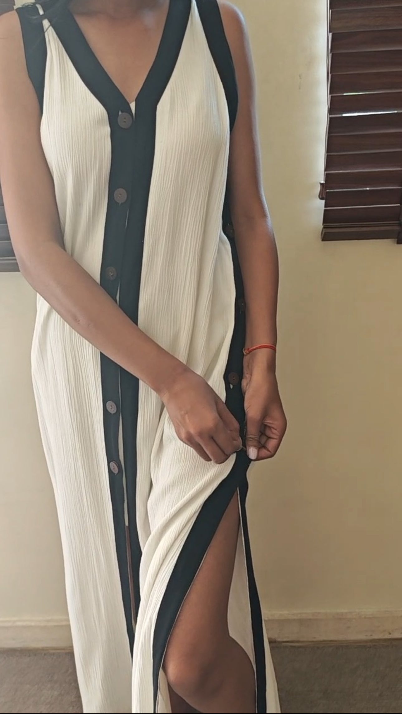 The Juliet : White And Black
