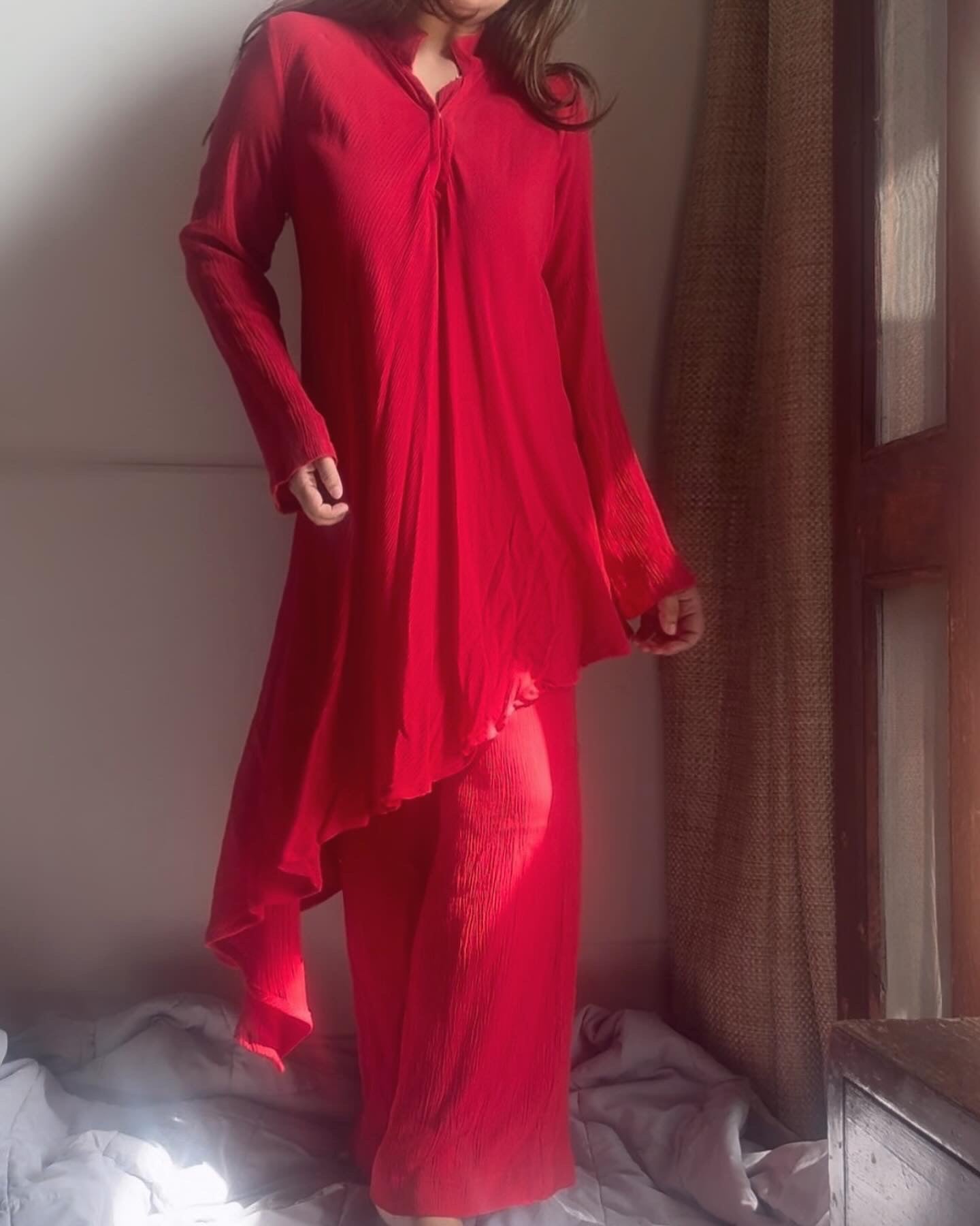 The Cora Set With Sleeves : Red