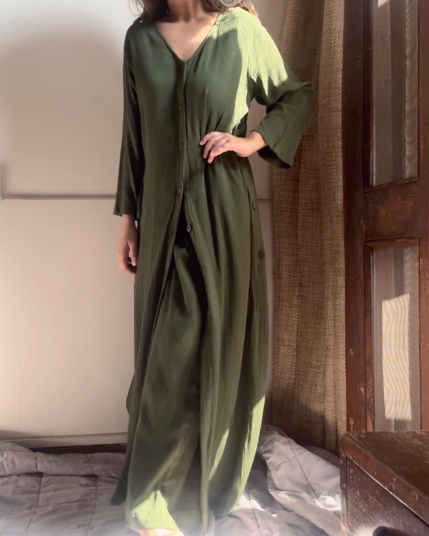 The Juliet Set With Sleeves : Olive