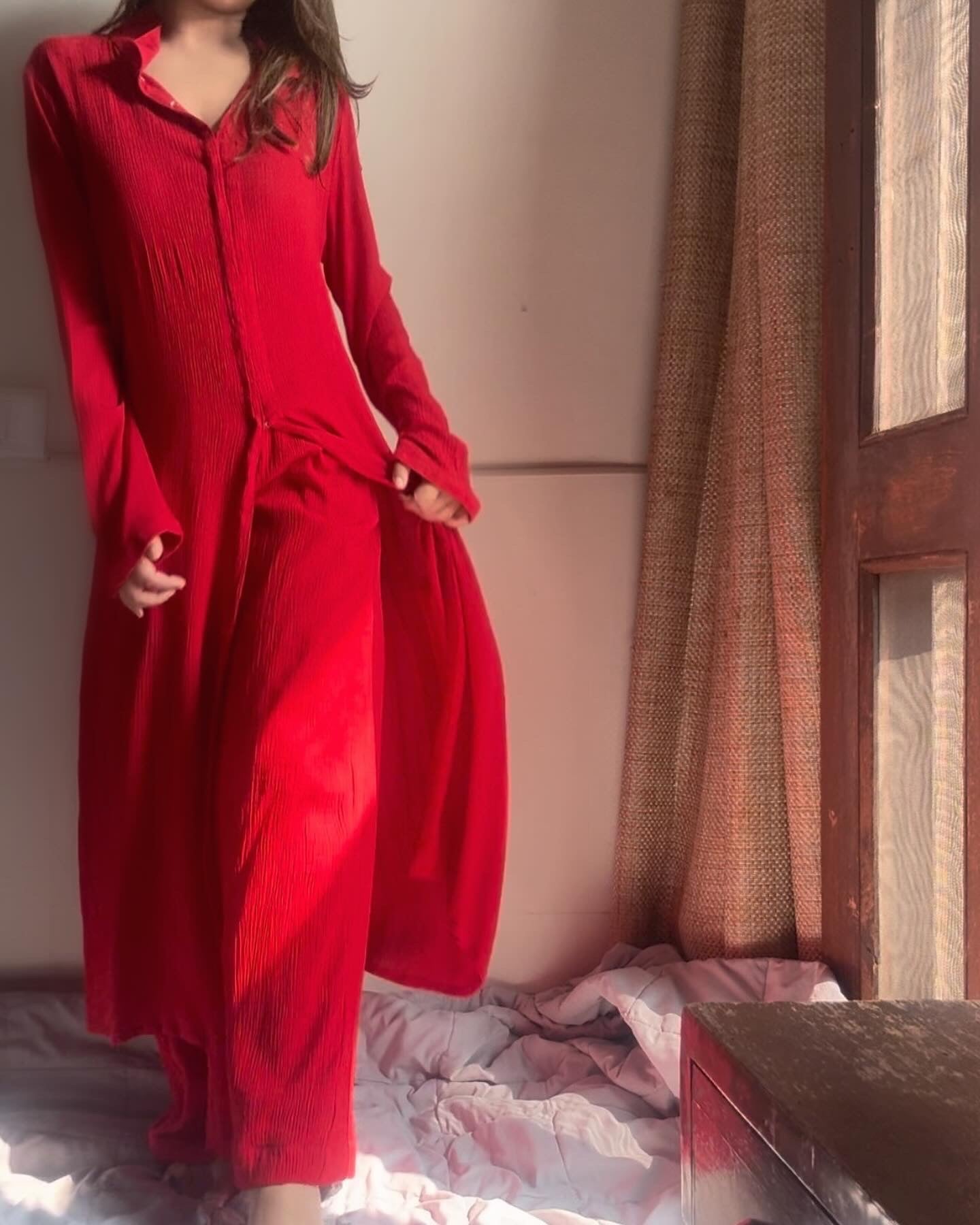 THE MARINA : Red