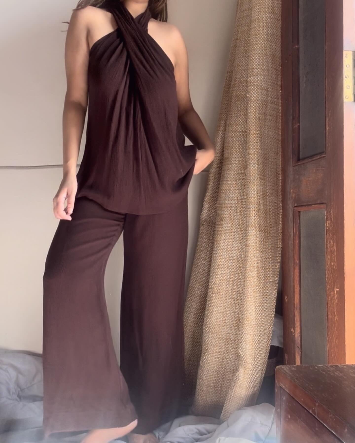 The  Poseidon Set ( back covered ) : Chocolate Brown