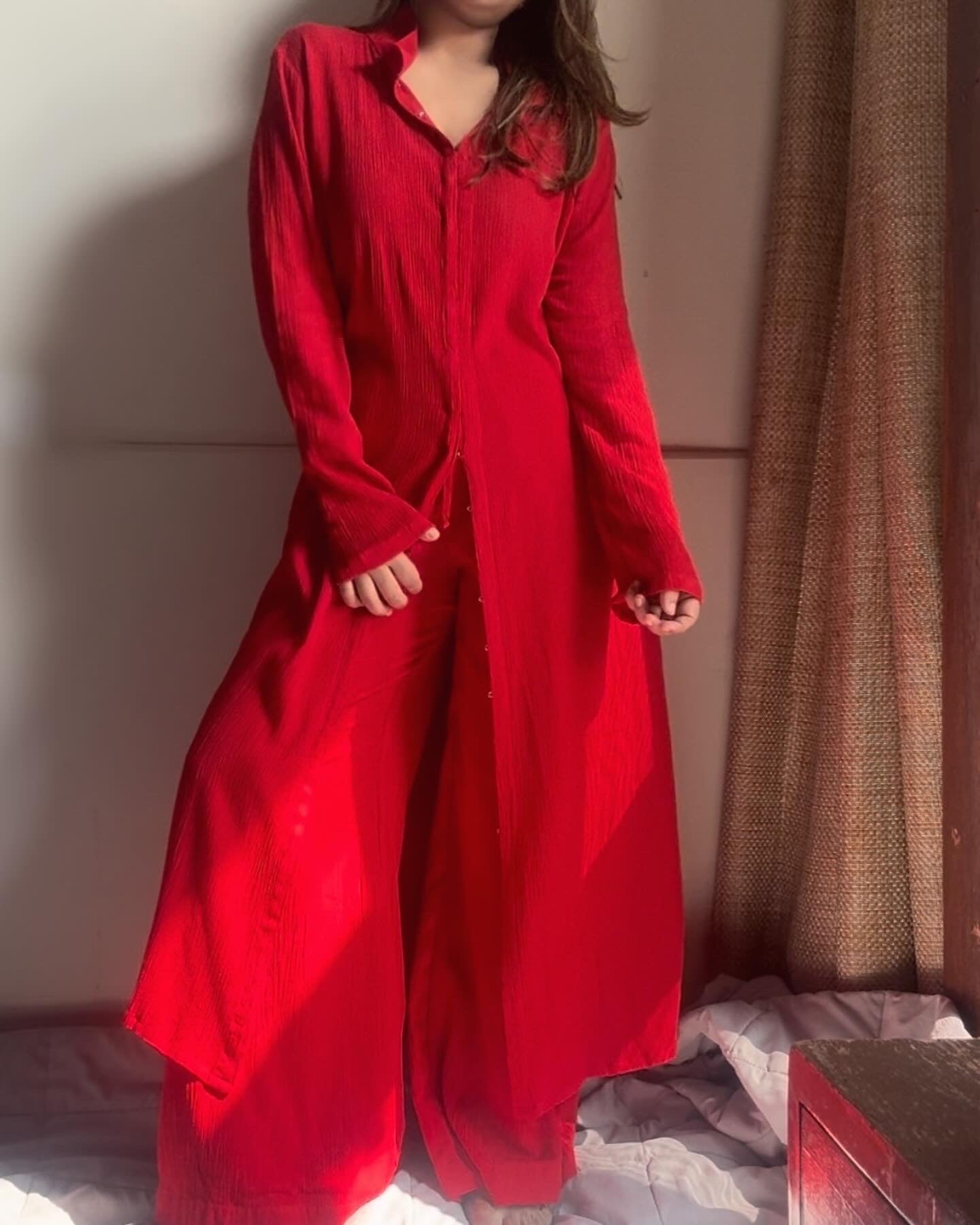 THE MARINA : Red
