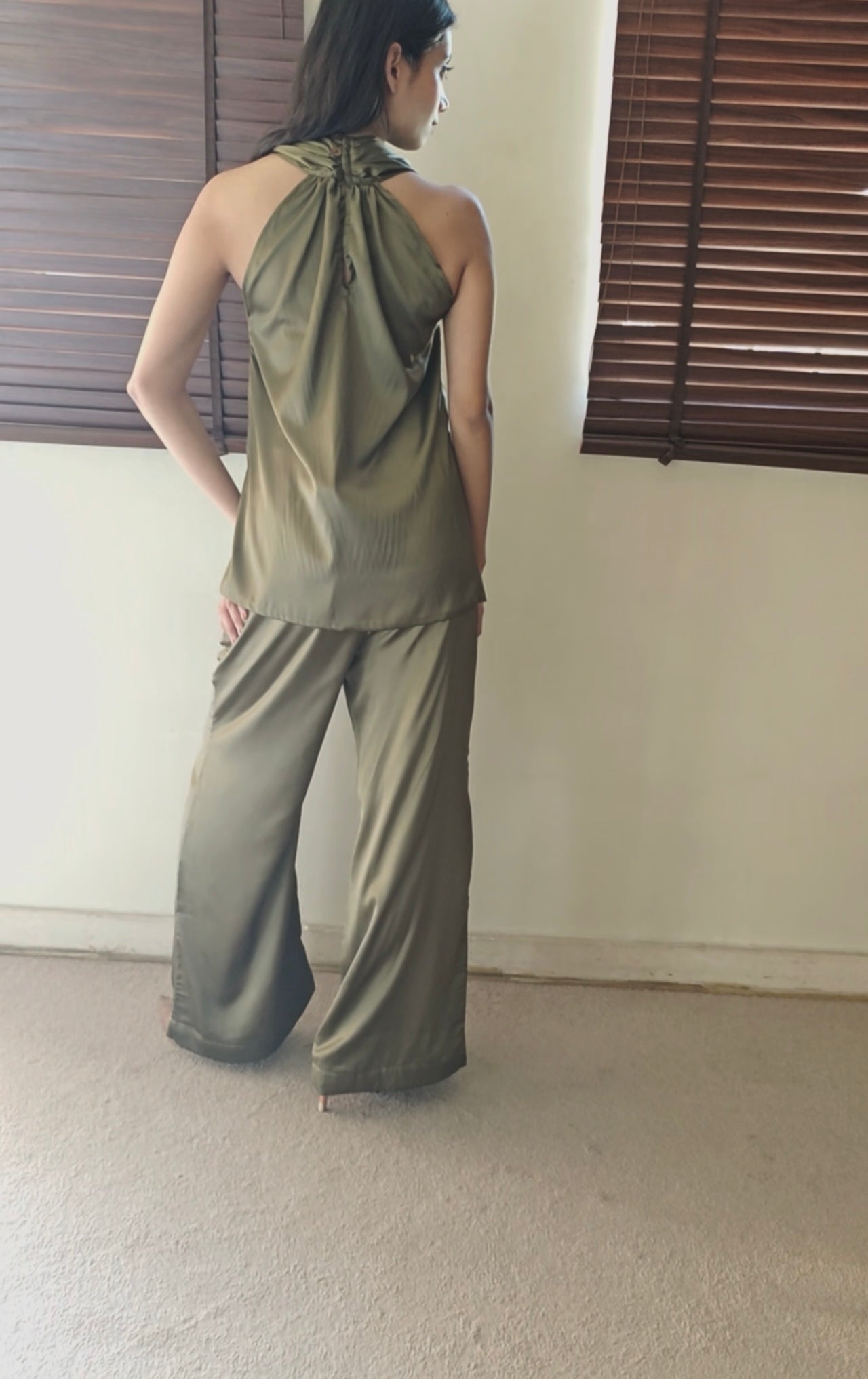 The  Poseidon Set Satin : Olive