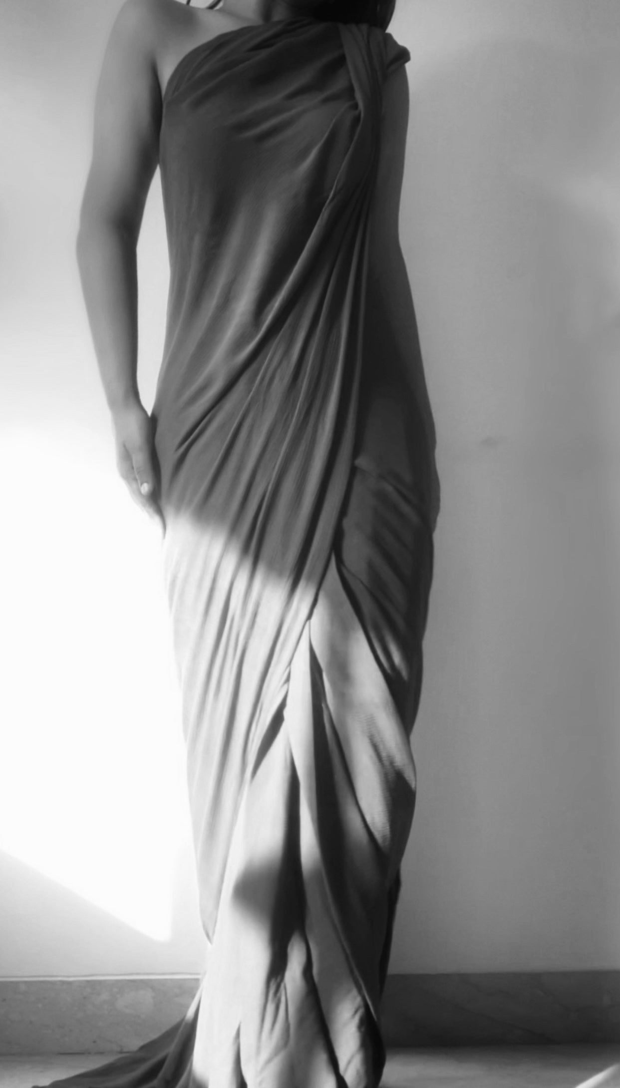 The Pre Draped Saree With Blouse : Red
