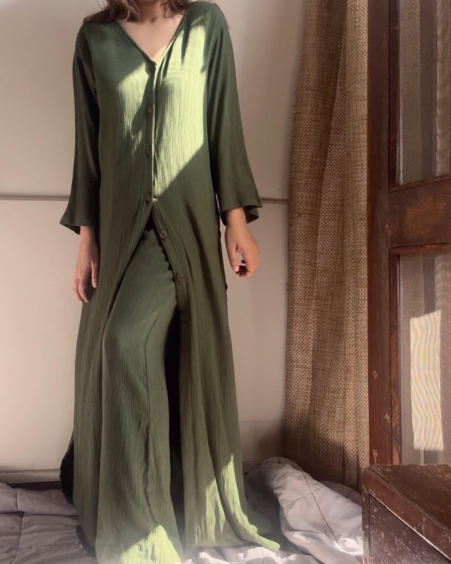 The Juliet Set With Sleeves : Olive