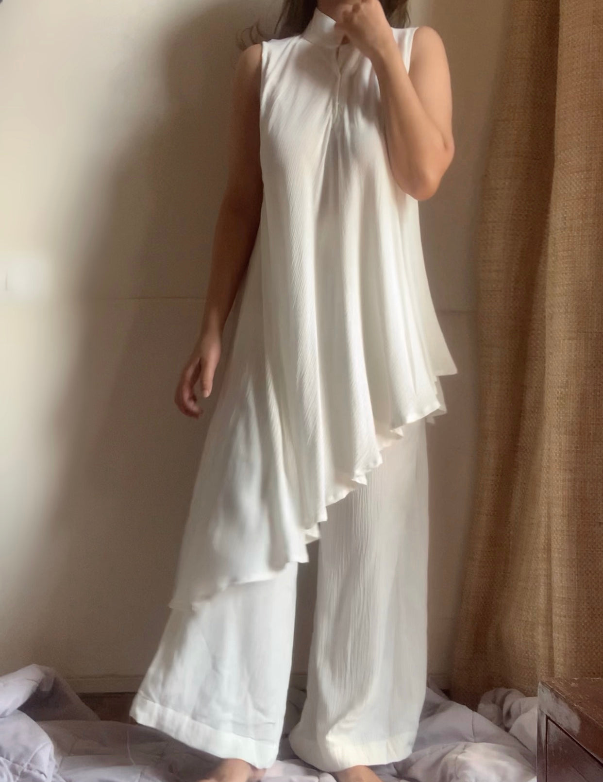 The Cora : White