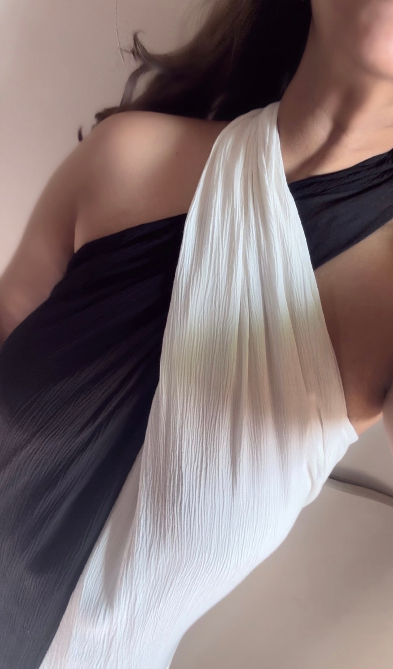 The  Poseidon Maxi : Black And White