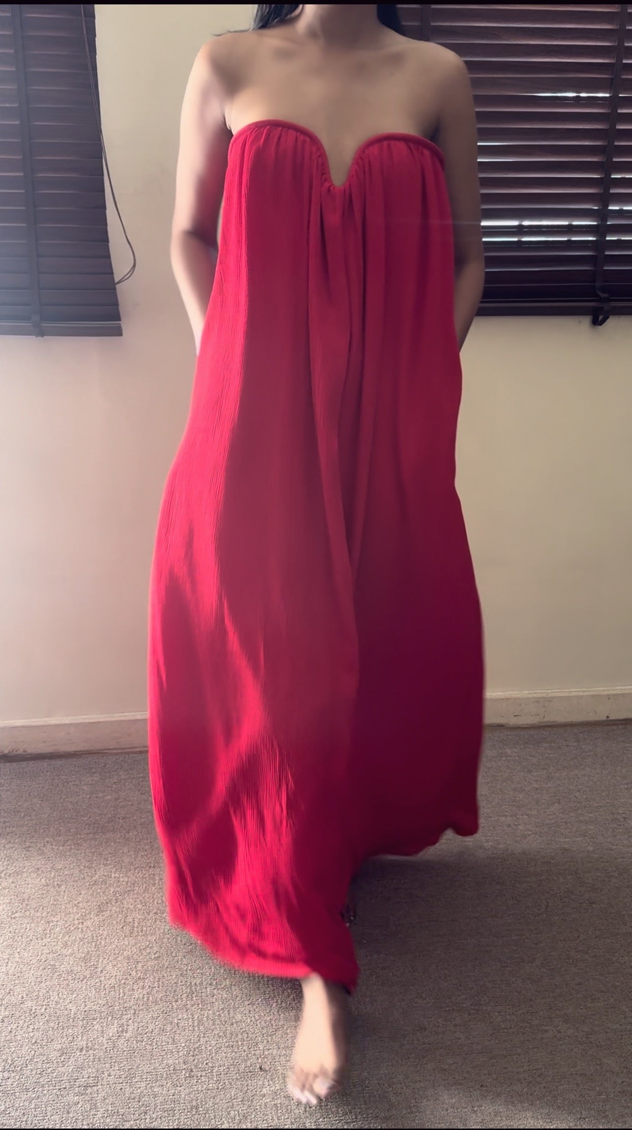 Valencia Strapless Maxi  : Red