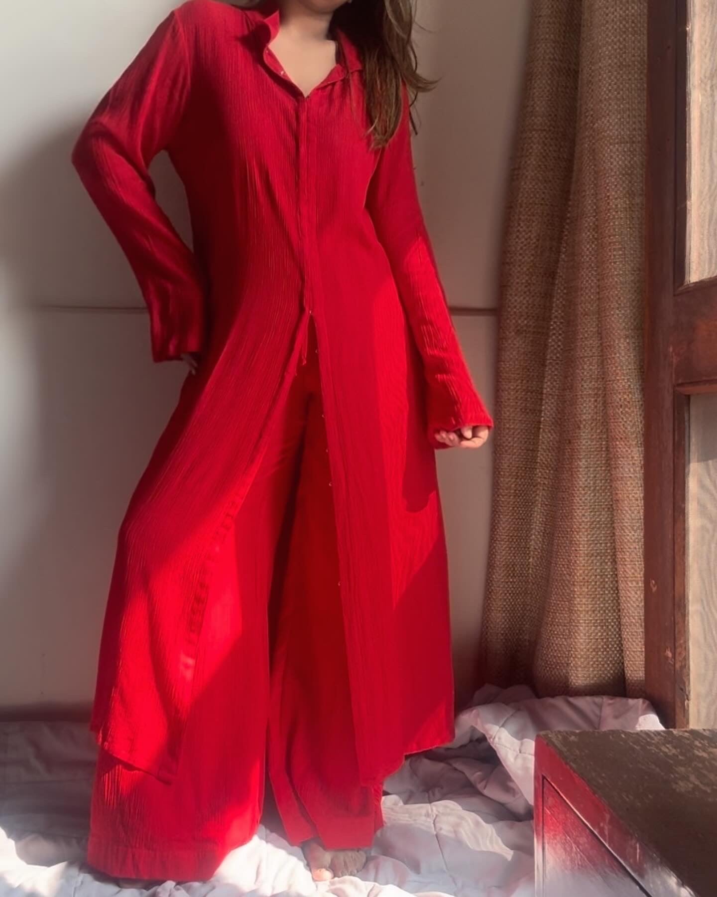 THE MARINA : Red