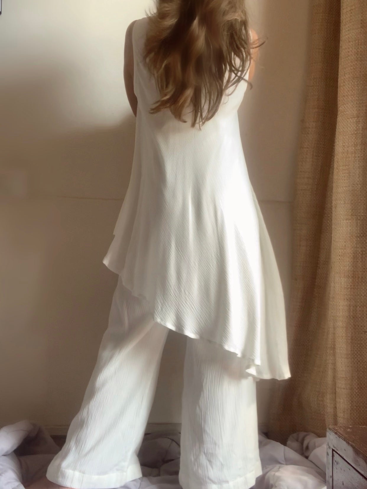 The Cora : White