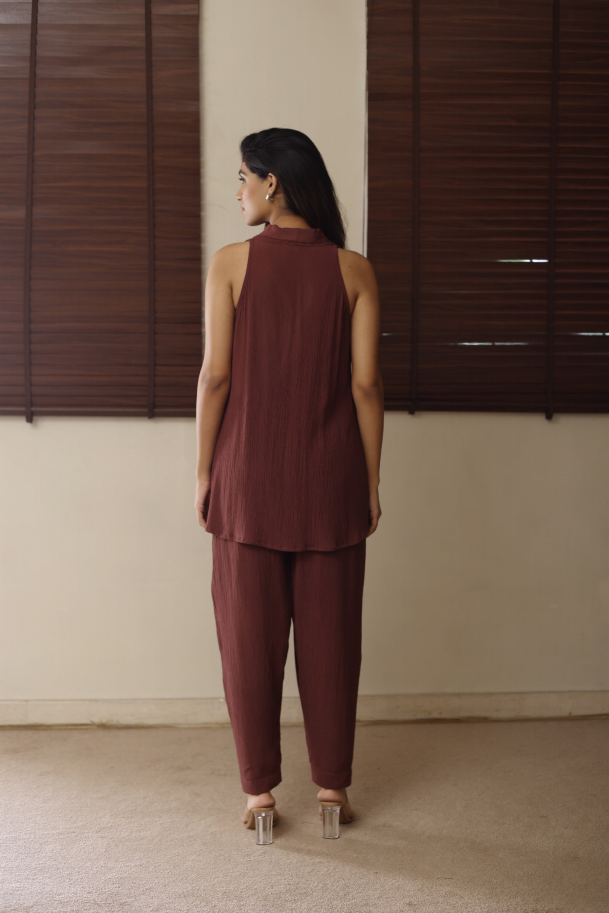 The Canyon Set :  Brown