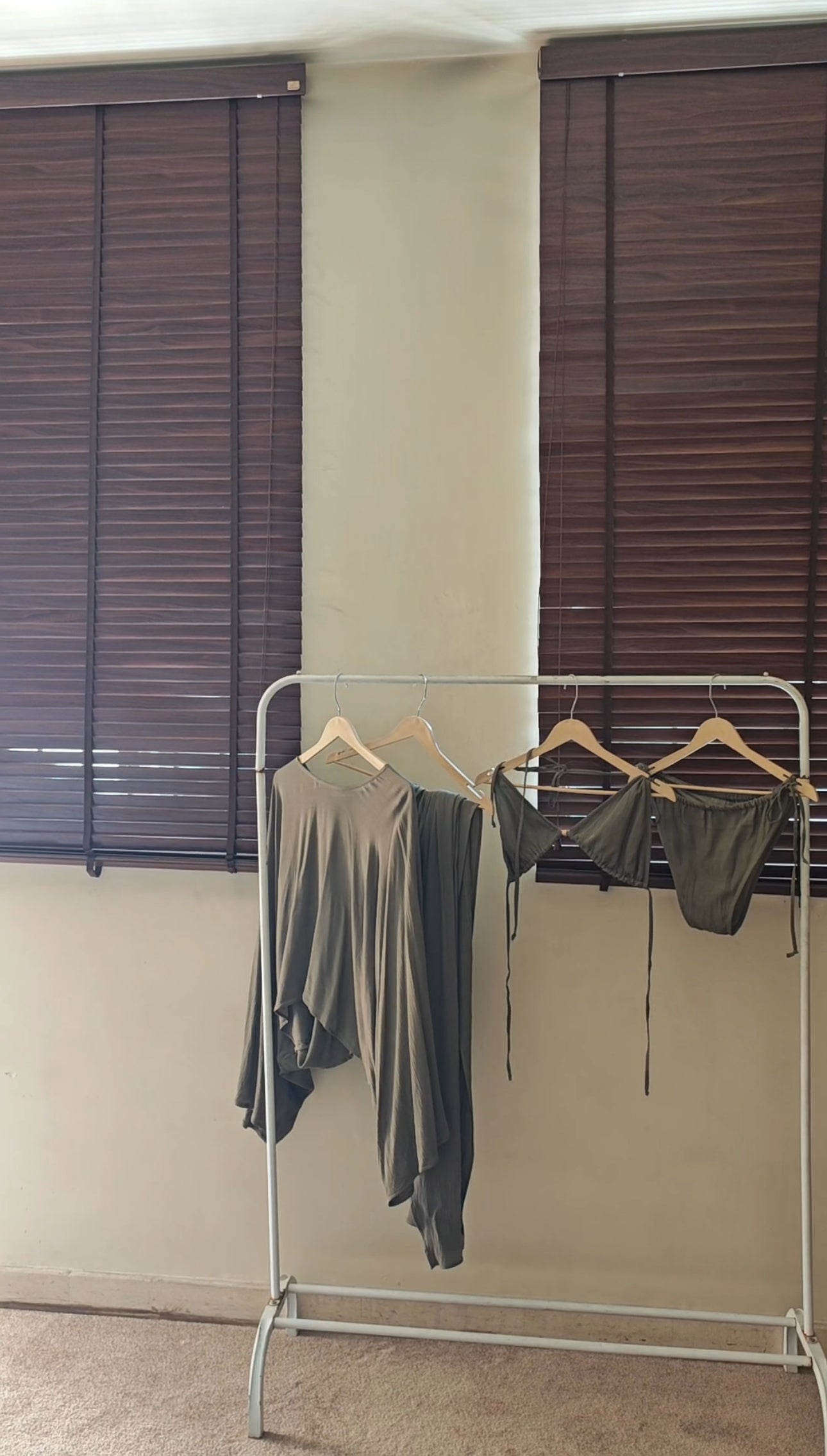 The Wave Rider Set + Bikini  : Dark Beige
