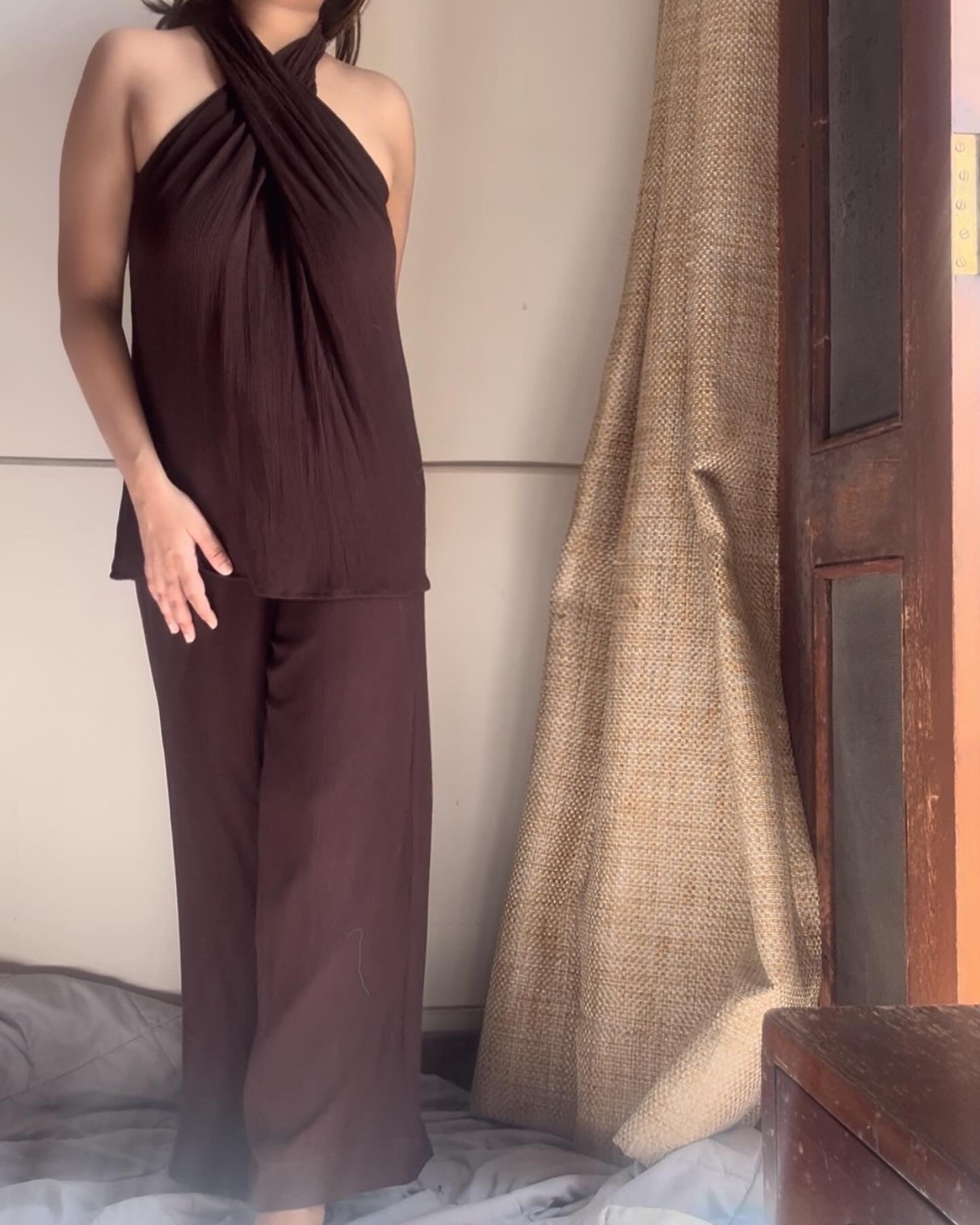 The  Poseidon Set ( back covered ) : Chocolate Brown