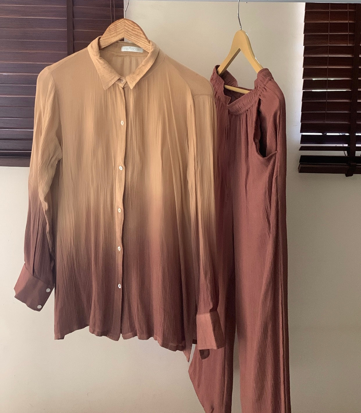 The Mars Set : Beige And Brown Ombré