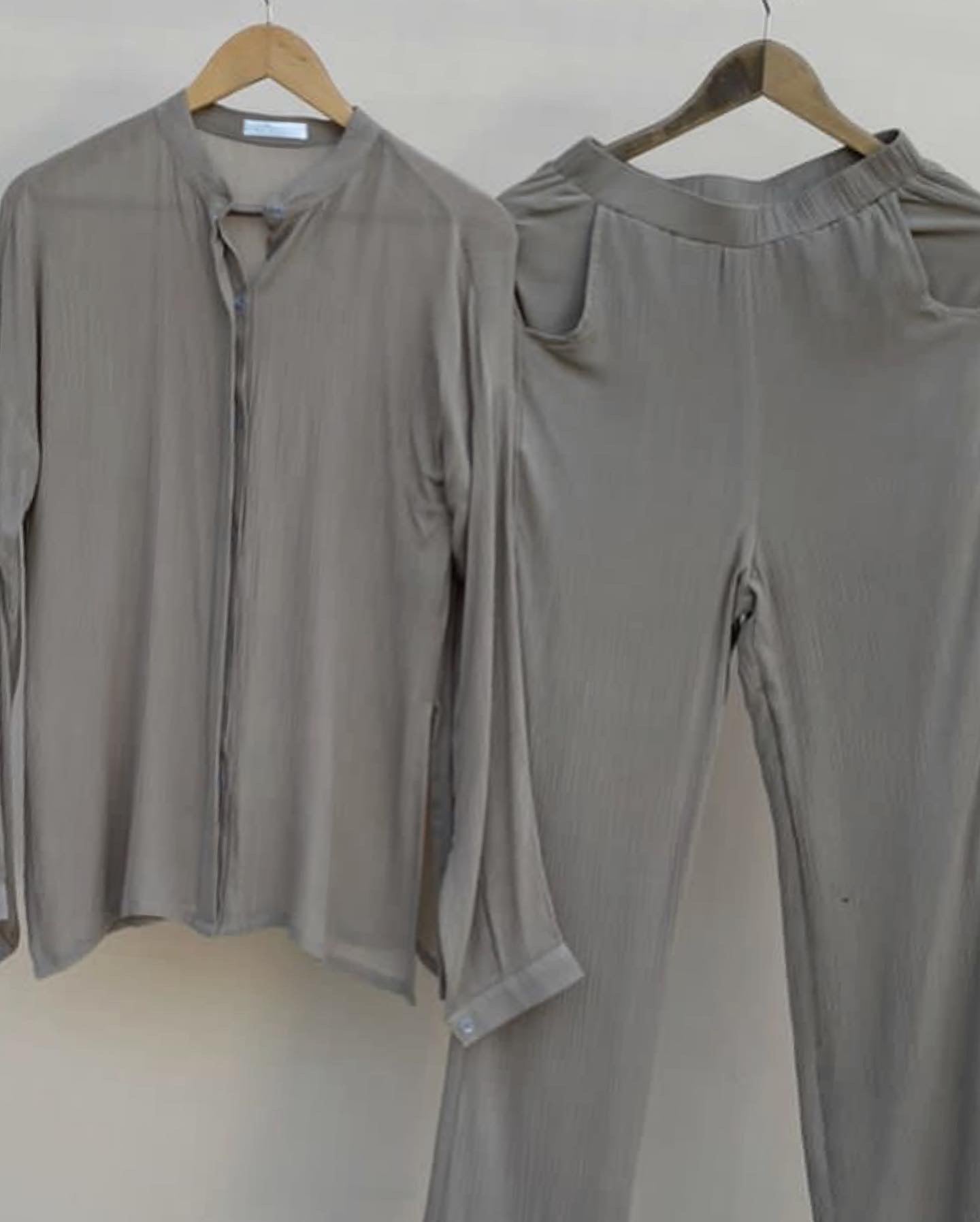 THE SEABED SET : Dark Beige