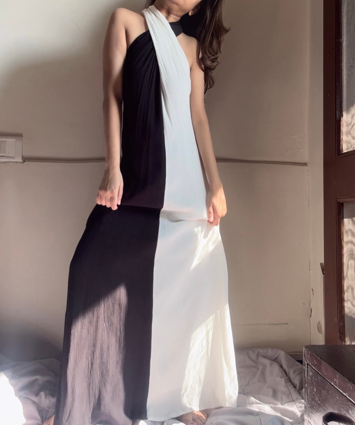 The  Poseidon Maxi : Black And White
