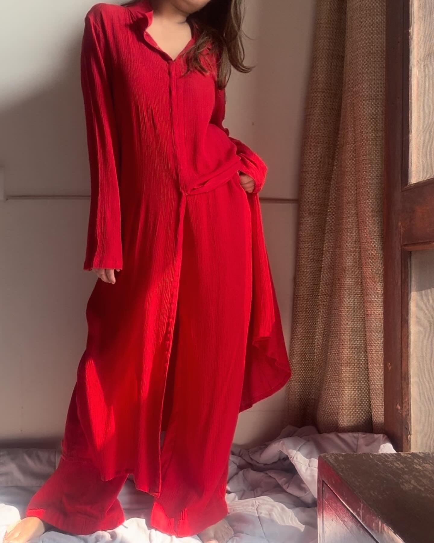 THE MARINA : Red