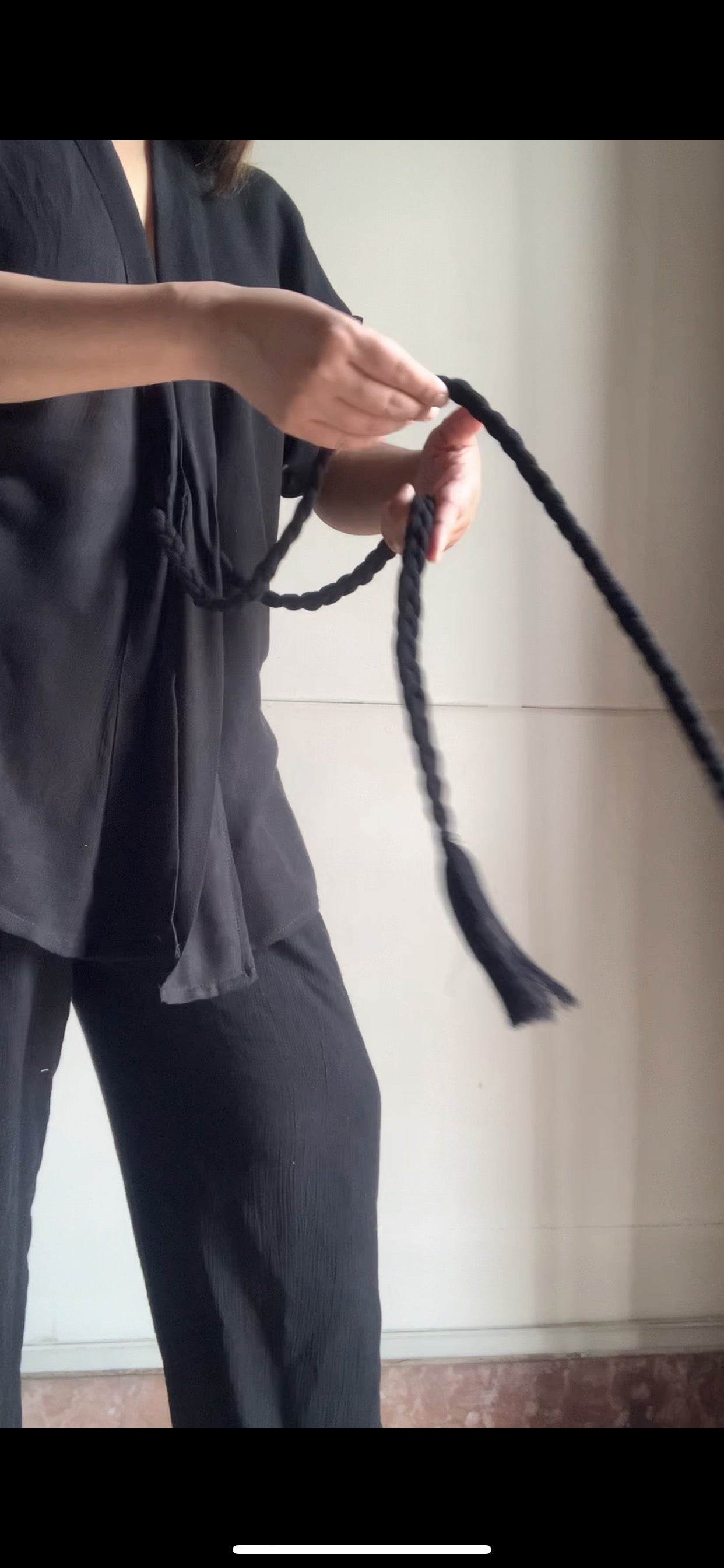 THE ALEXANDRA : Black