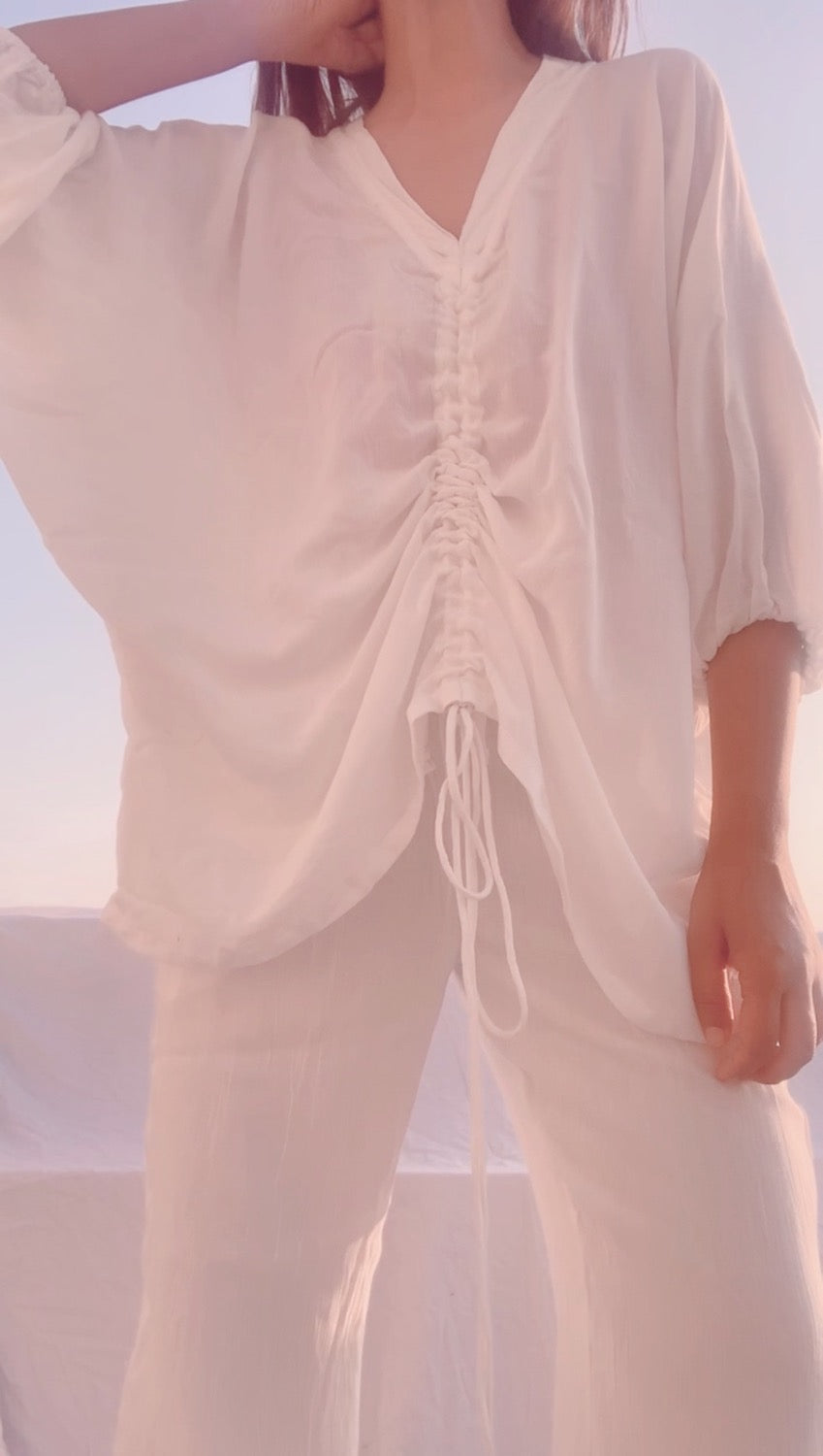 THE WHITE GYPSY SET