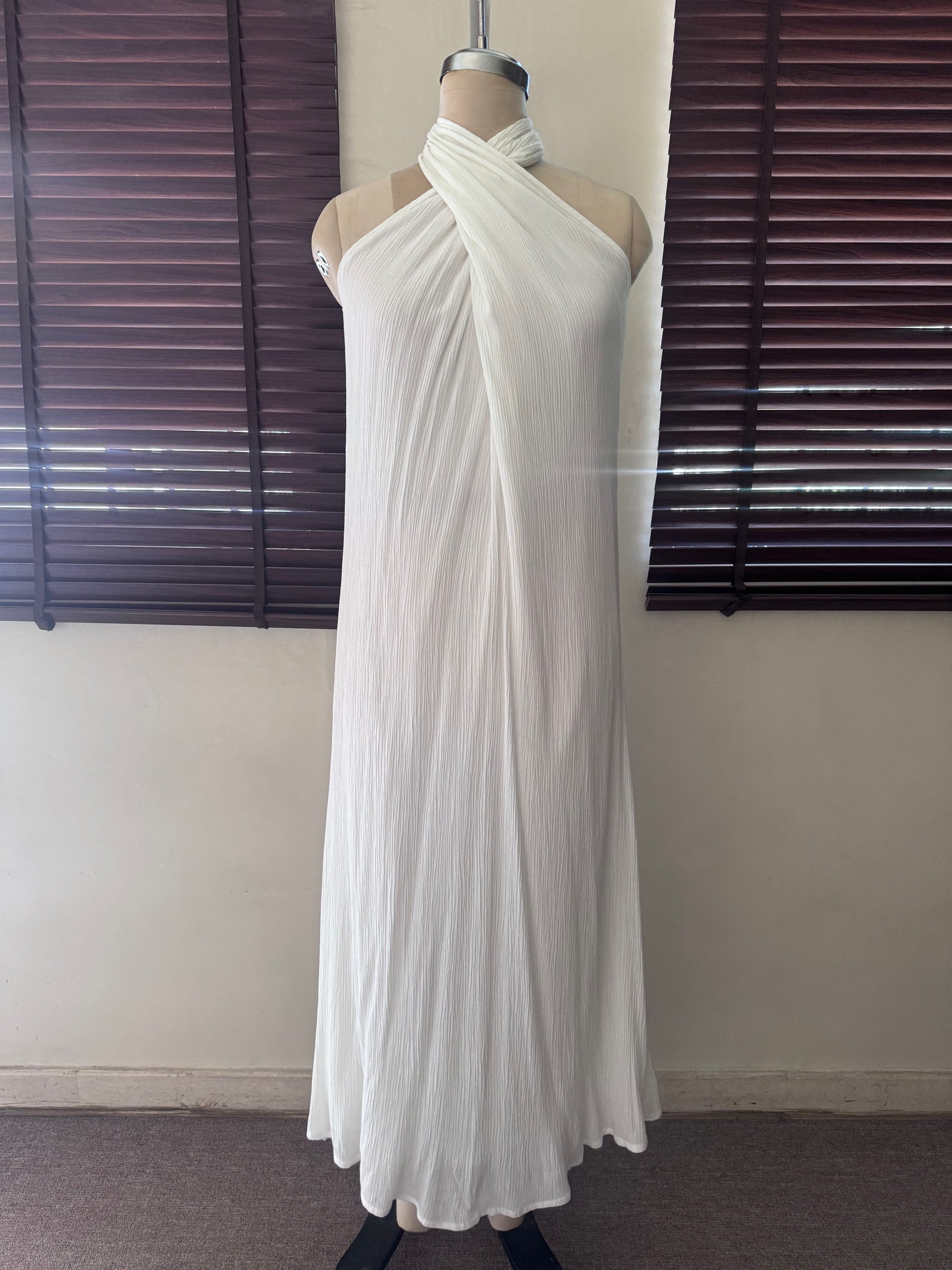 The  Poseidon Maxi :  White