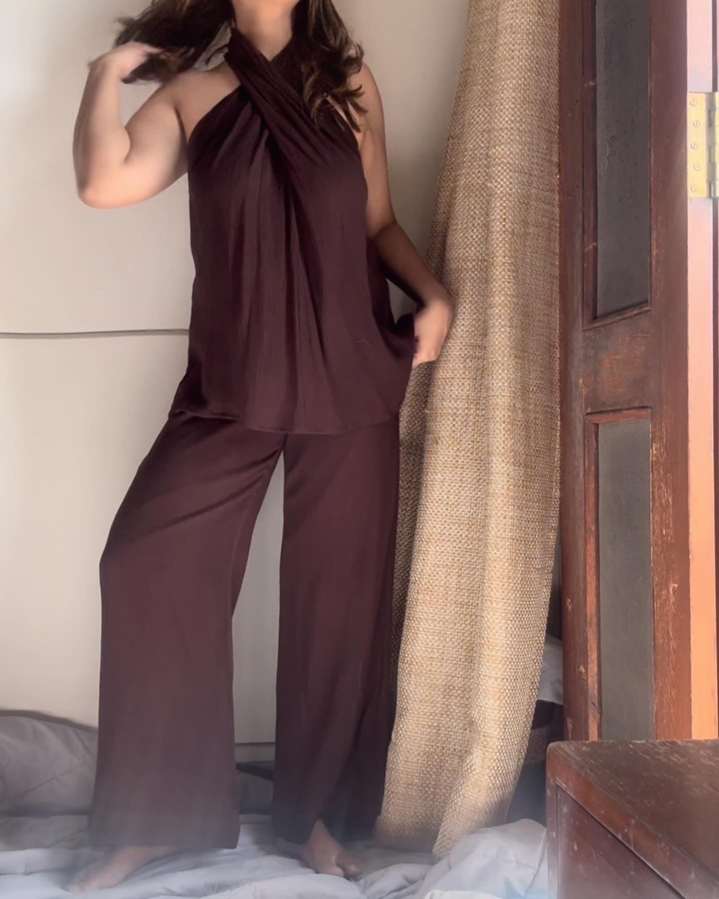 The  Poseidon Set ( back covered ) : Chocolate Brown